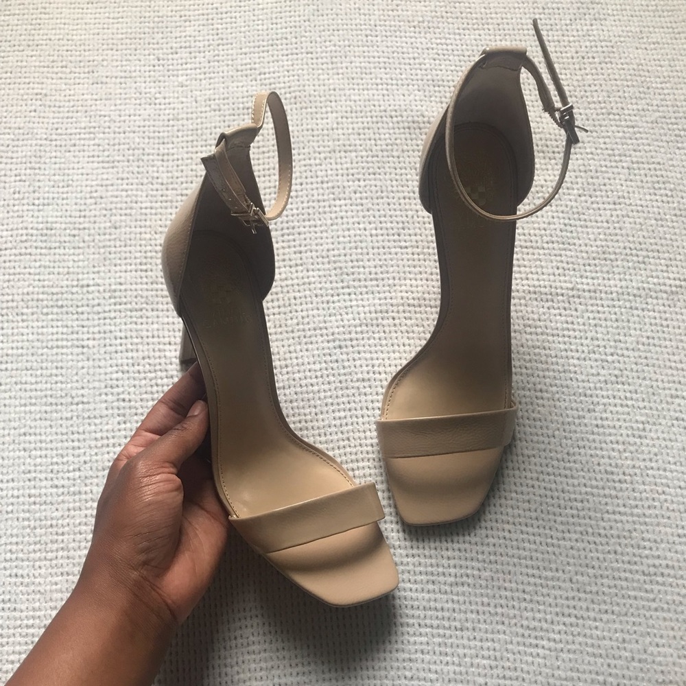 *LIKE NEW* Vince Camuto | style: Lauralie | color: bisque | size: 10M